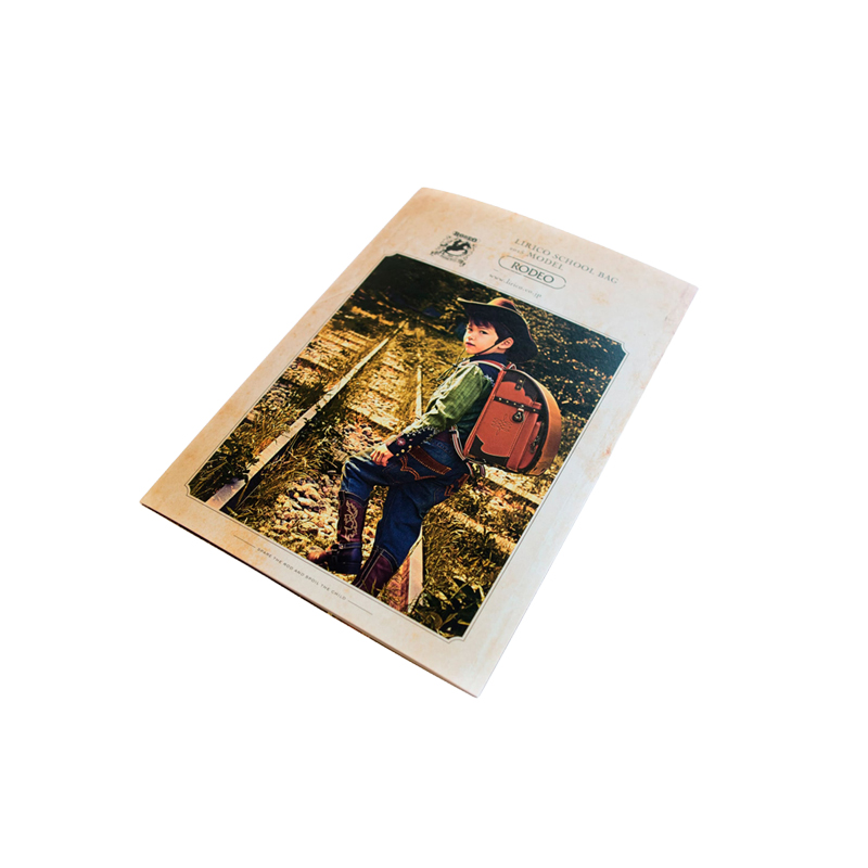 ランドセル会社のグラフィックデザイン