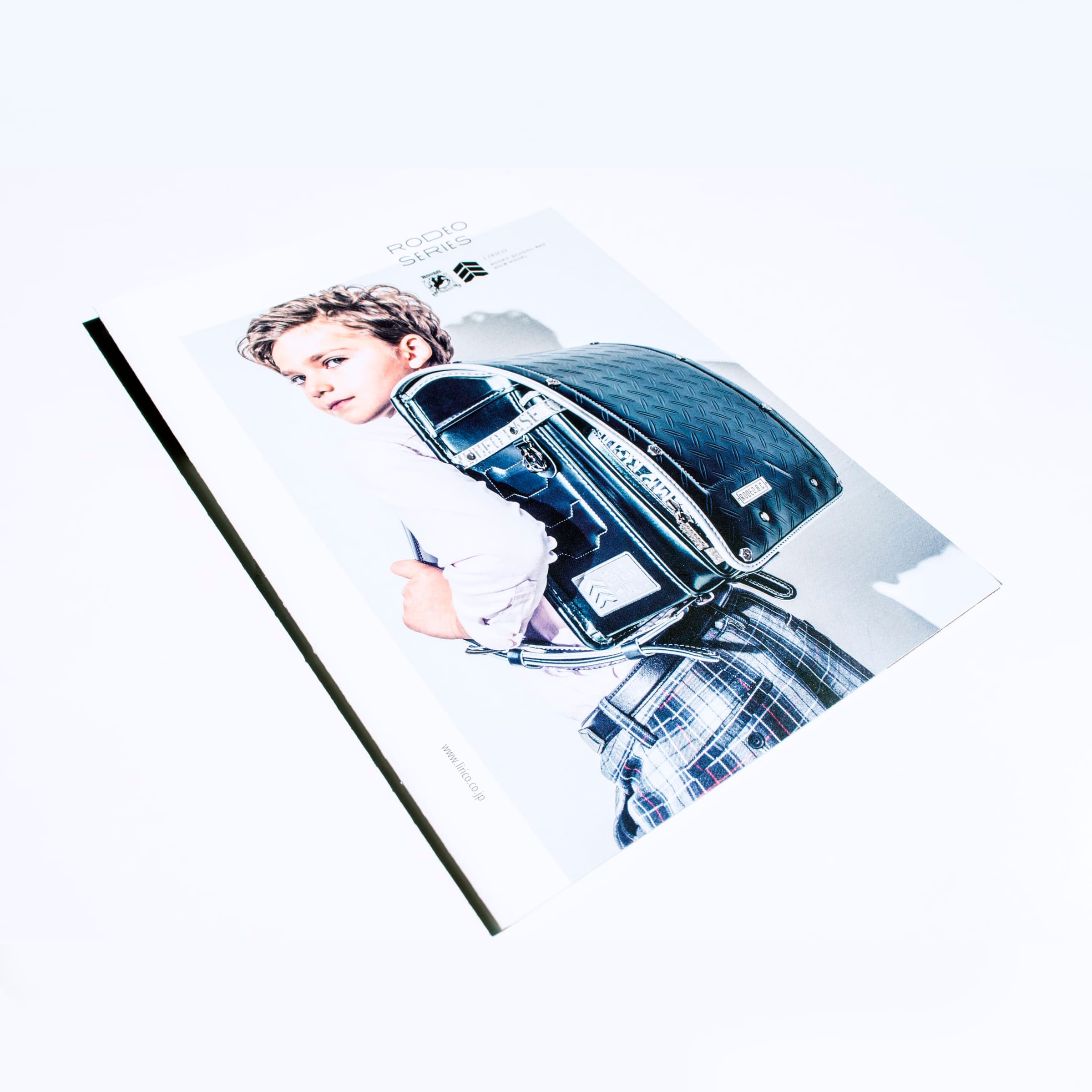 カタログのデザイン