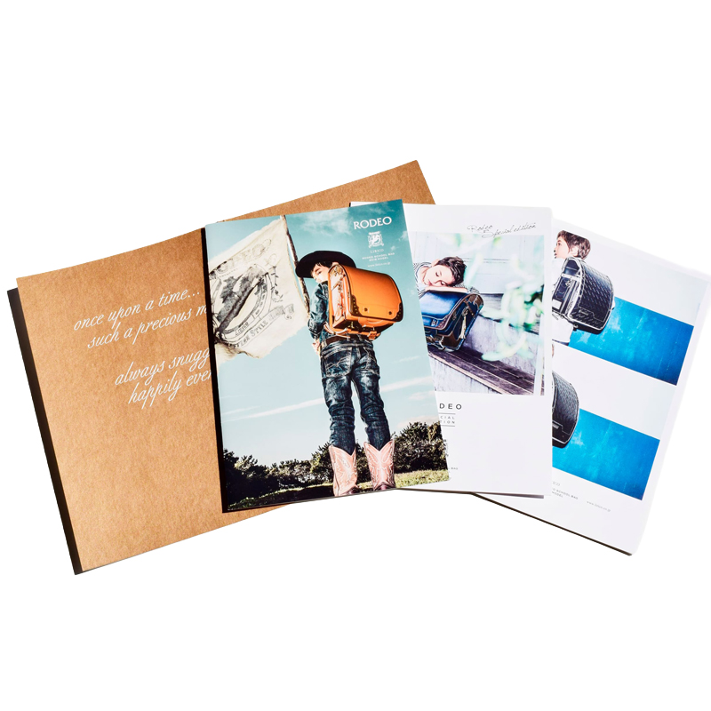 ランドセル会社のグラフィックデザイン