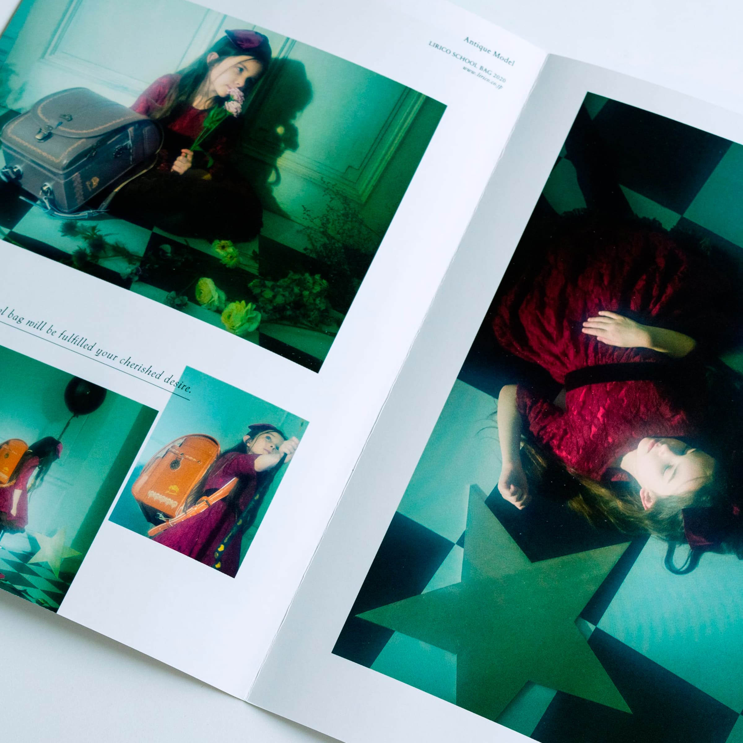 カタログのデザイン