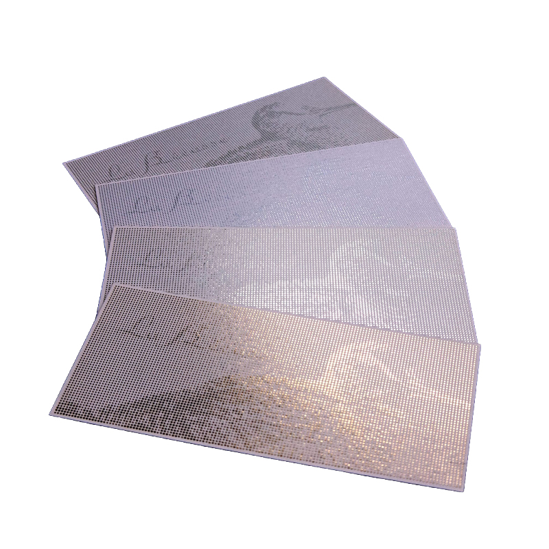 フレンチ料理店のグラフィックデザイン